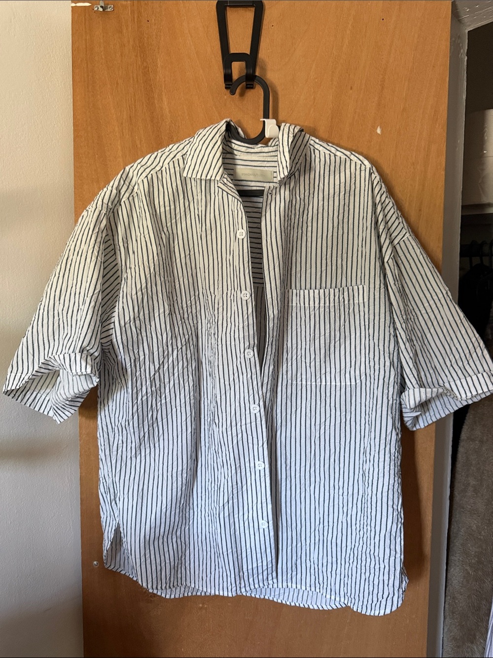 Striped Short-Sleeve Oversized Button-Up Shirt Jacket - White & Black